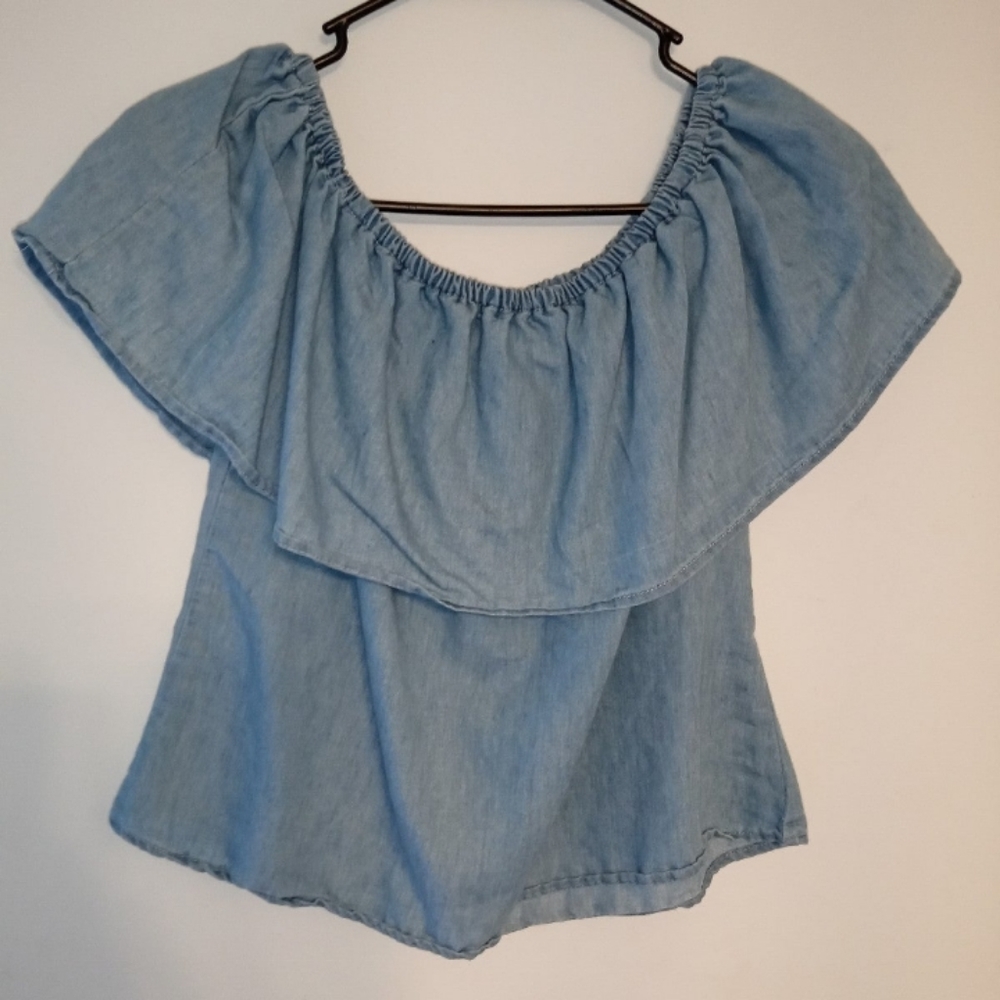 Charlotte russe off the shoulder top